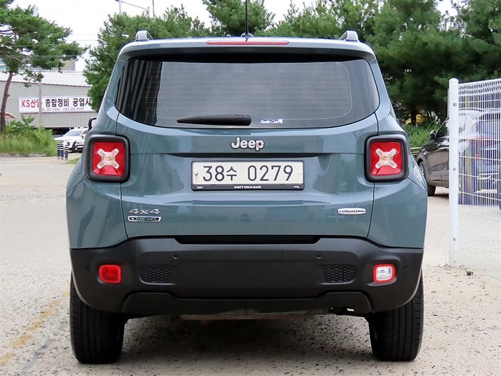 지프 레니게이드 2.0 디젤 론지튜드 AWD 기본형 이미지 4
