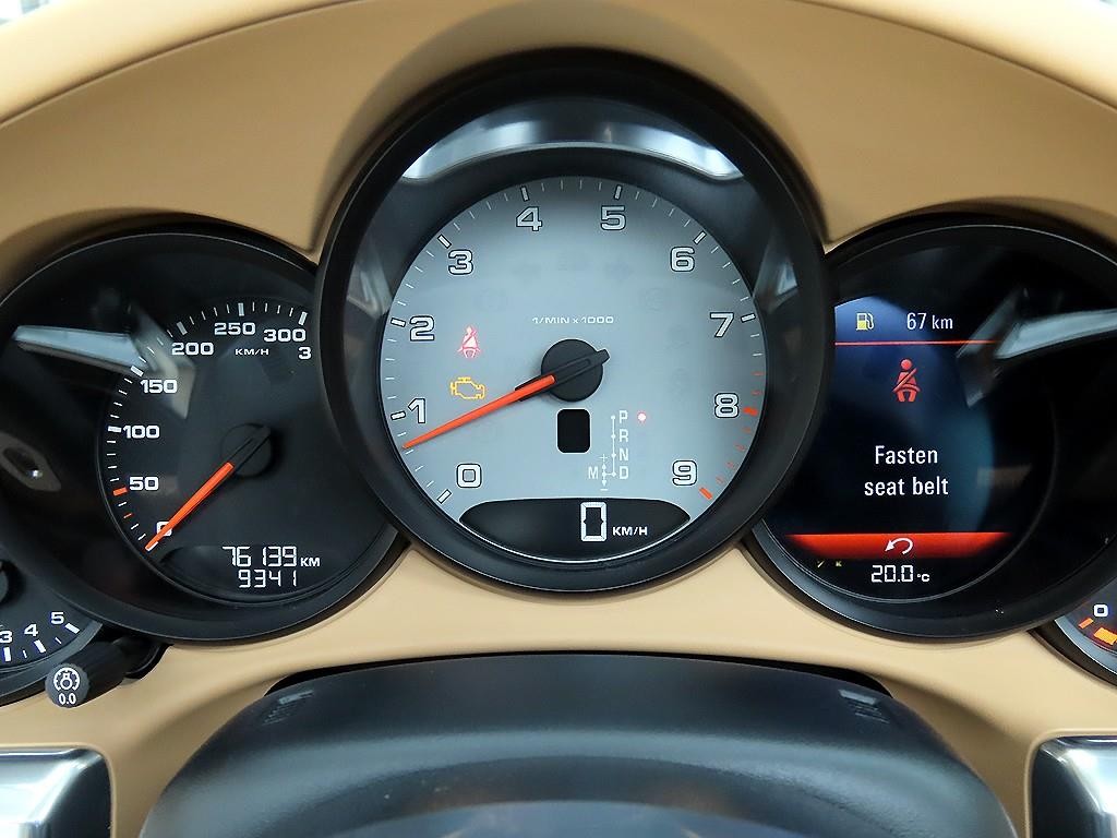 포르쉐 911 타르가 4S 991 이미지 12
