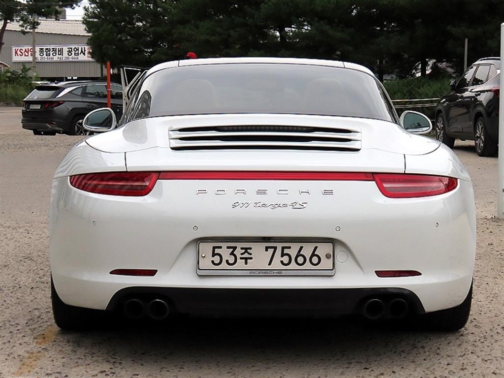 포르쉐 911 타르가 4S 991 이미지 4