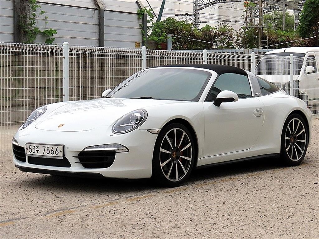 포르쉐 911 타르가 4S 991 이미지 5