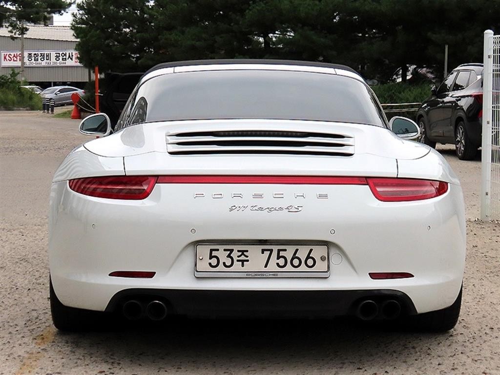 포르쉐 911 타르가 4S 991 이미지 7