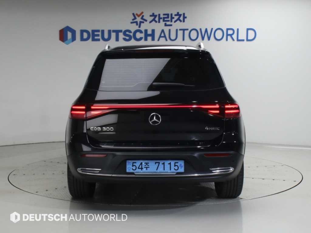 벤츠 EQB EQB (X243) EQB 300 4MATIC 이미지 4