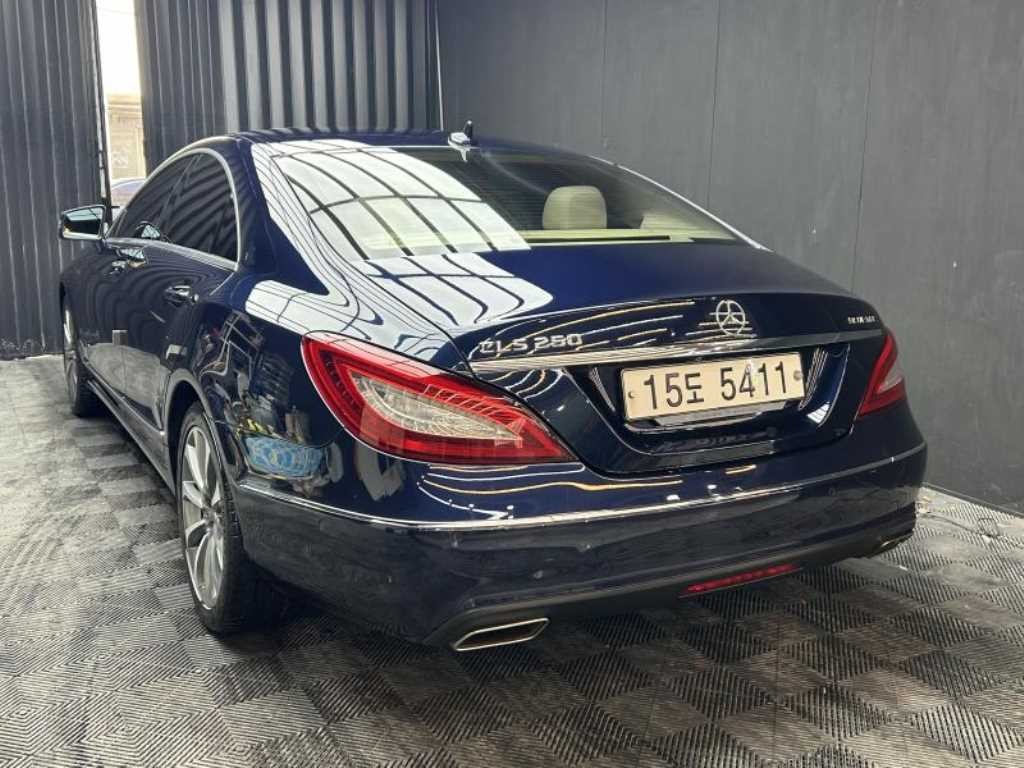 벤츠 CLS 클래스 CLS클래스 W218 CLS 250 블루텍 4MATIC 이미지 3
