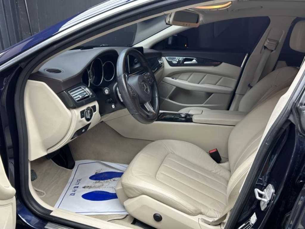 벤츠 CLS 클래스 CLS클래스 W218 CLS 250 블루텍 4MATIC 이미지 5
