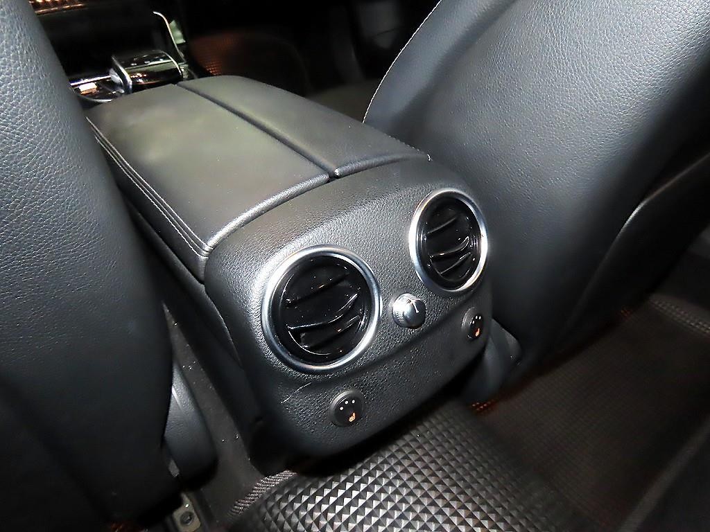 벤츠 C 클래스 C클래스 W205 C200 이미지 16