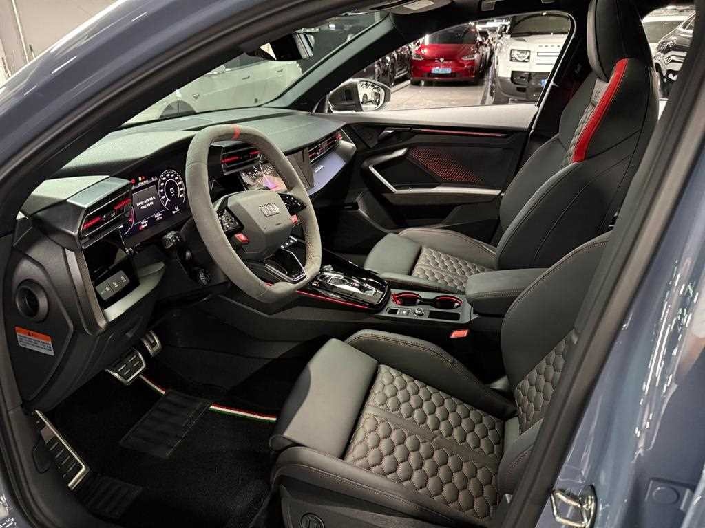 아우디 RS3 RS3 (8Y) 2.5 TFSI 콰트로 이미지 10