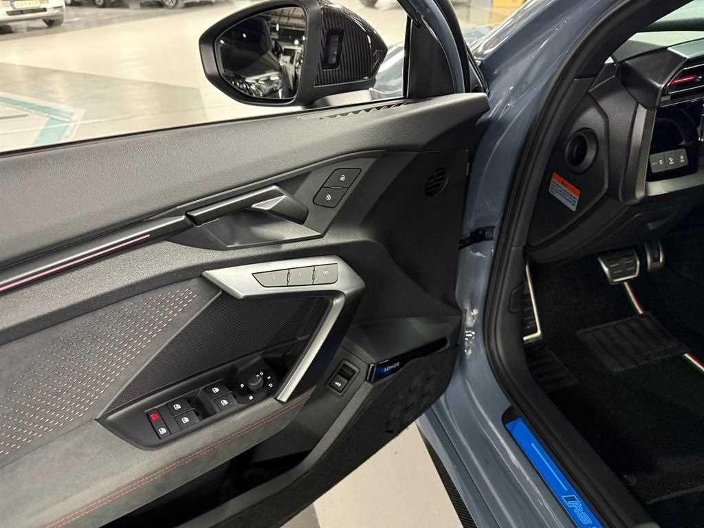 아우디 RS3 RS3 (8Y) 2.5 TFSI 콰트로 이미지 12