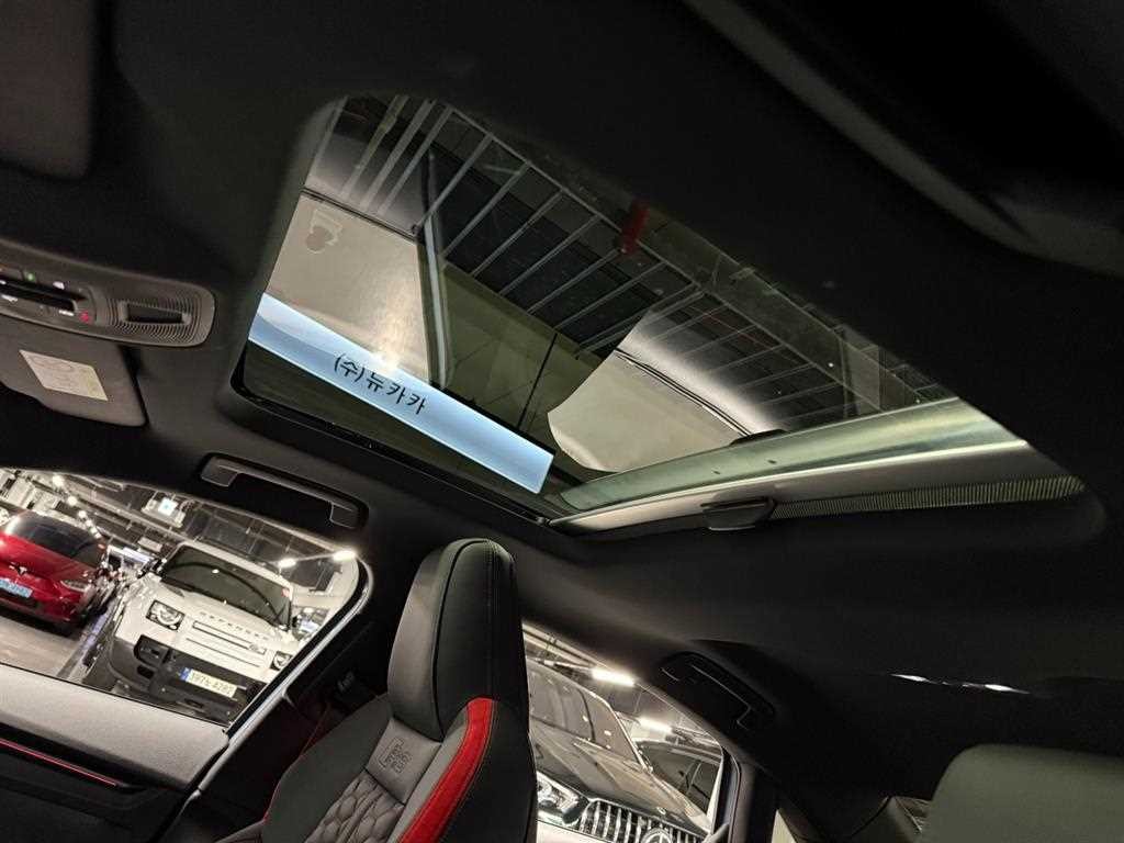 아우디 RS3 RS3 (8Y) 2.5 TFSI 콰트로 이미지 16