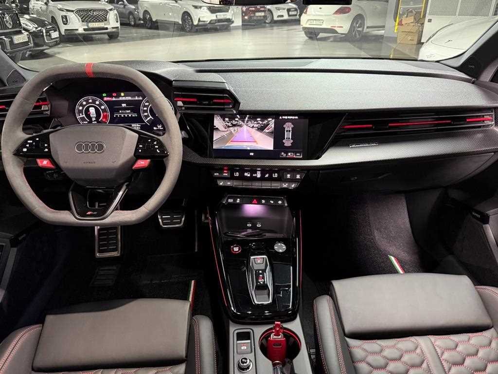 아우디 RS3 RS3 (8Y) 2.5 TFSI 콰트로 이미지 8