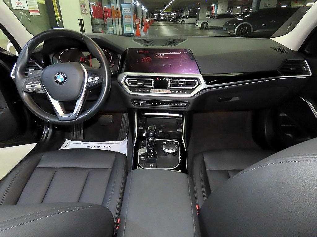 BMW 3시리즈 3시리즈 (G20) 320i M 스포츠 이미지 10