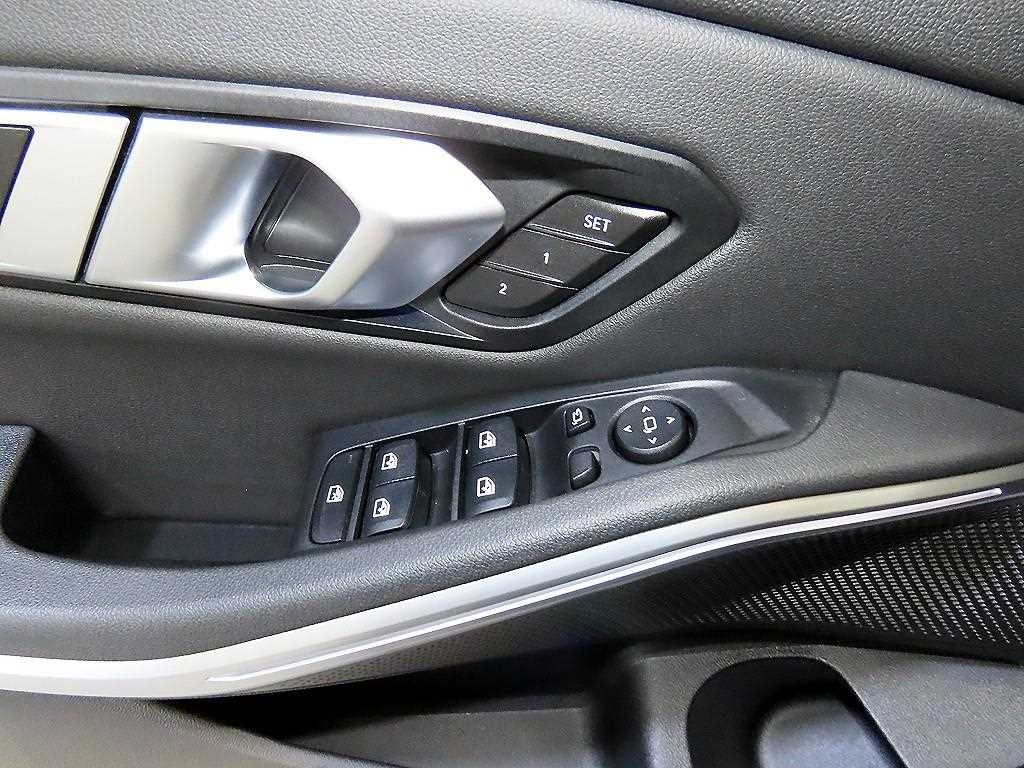 BMW 3시리즈 3시리즈 (G20) 320i M 스포츠 이미지 13