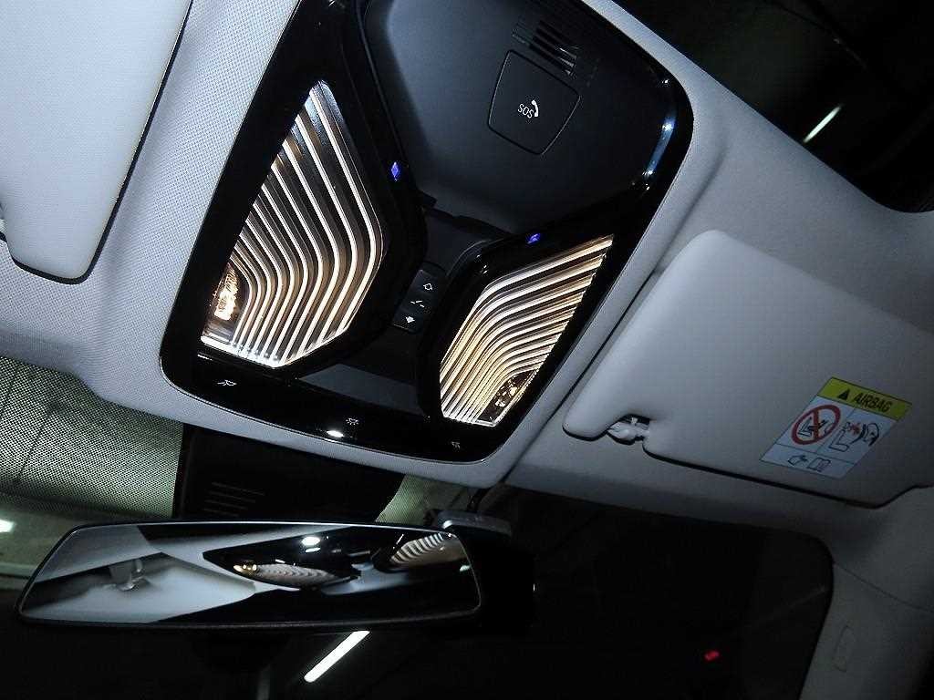 BMW 3시리즈 3시리즈 (G20) 320i M 스포츠 이미지 17