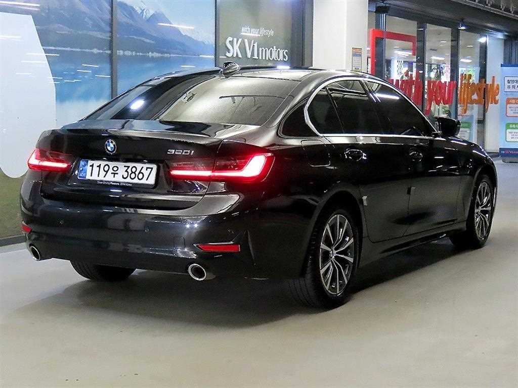 BMW 3시리즈 3시리즈 (G20) 320i M 스포츠 이미지 4