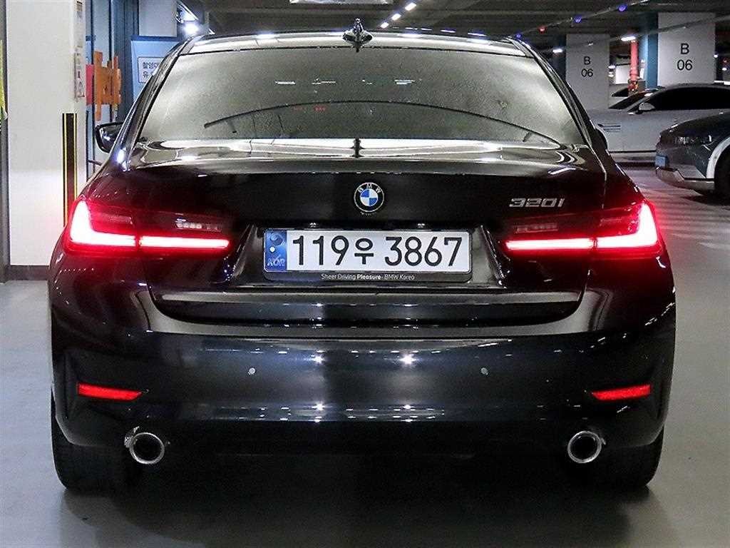 BMW 3시리즈 3시리즈 (G20) 320i M 스포츠 이미지 5