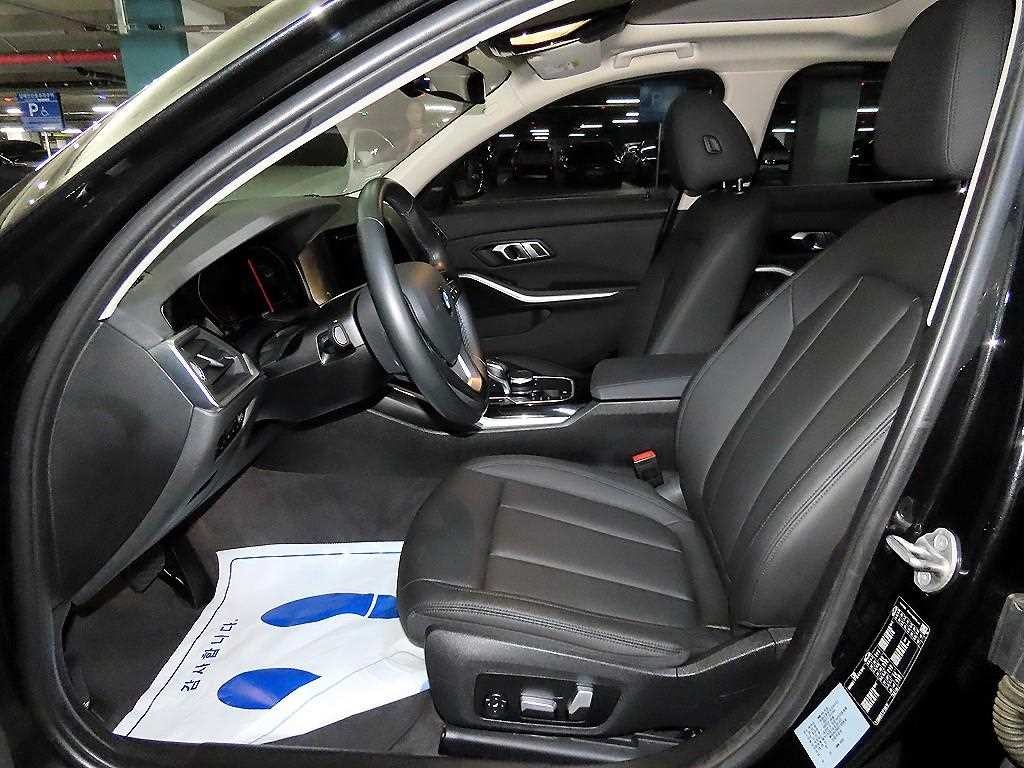 BMW 3시리즈 3시리즈 (G20) 320i M 스포츠 이미지 6
