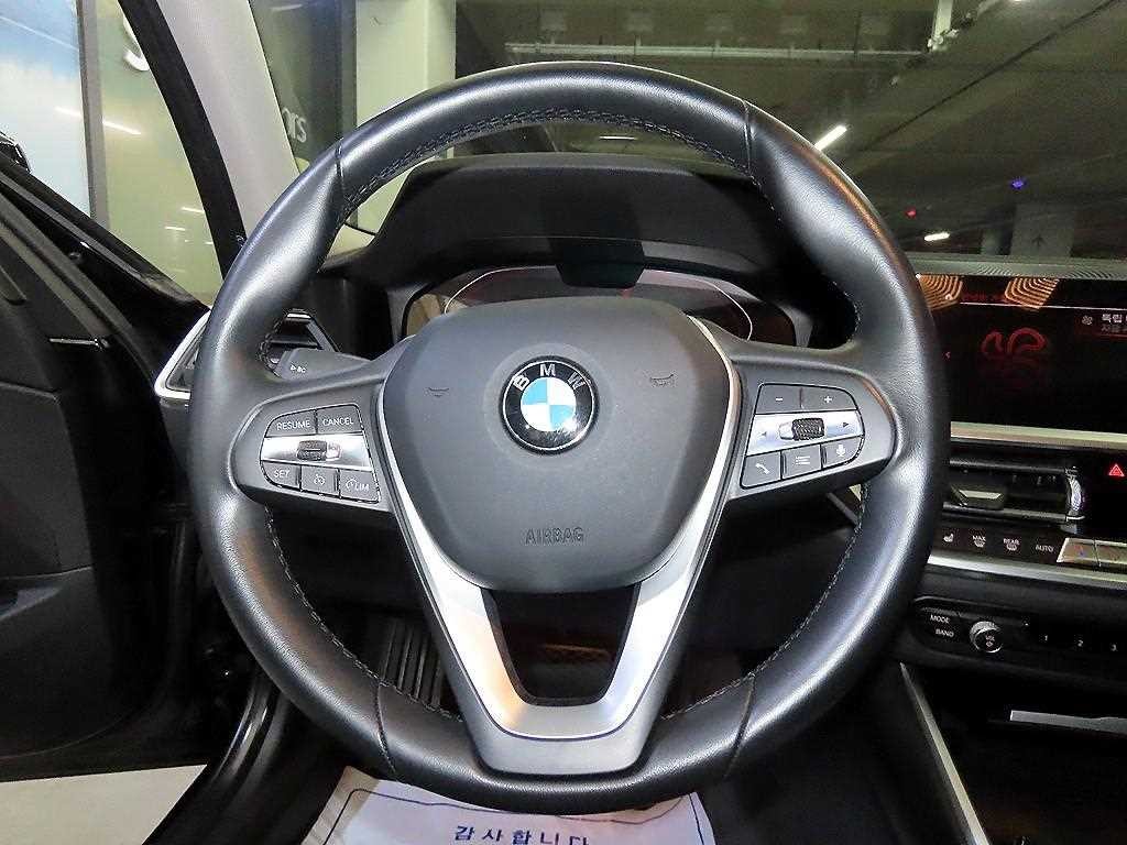 BMW 3시리즈 3시리즈 (G20) 320i M 스포츠 이미지 8