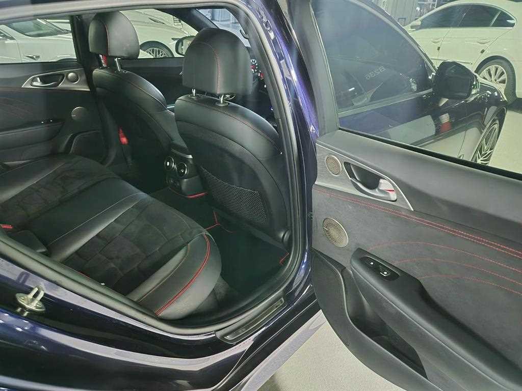 기아 스팅어 스팅어 마이스터 AWD 3.3 GT 마스터즈 터보 패키지 이미지 13