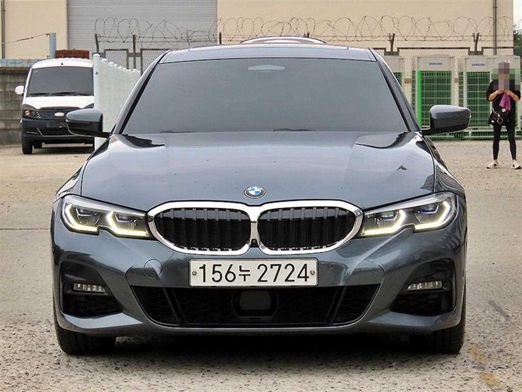 BMW 3시리즈 3시리즈 (G20) 330i M 스포츠 이미지 2