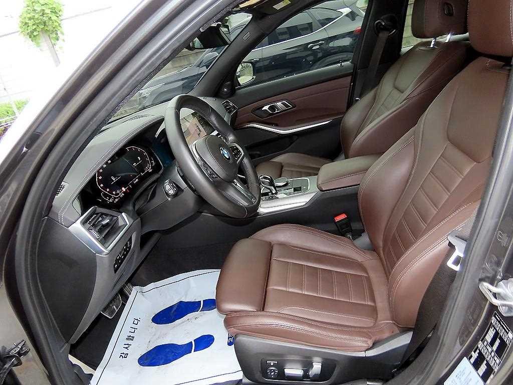 BMW 3시리즈 3시리즈 (G20) 330i M 스포츠 이미지 6