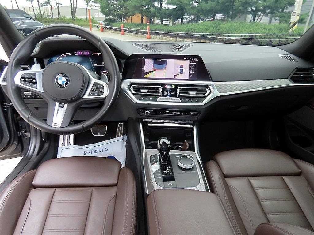 BMW 3시리즈 3시리즈 (G20) 330i M 스포츠 이미지 8