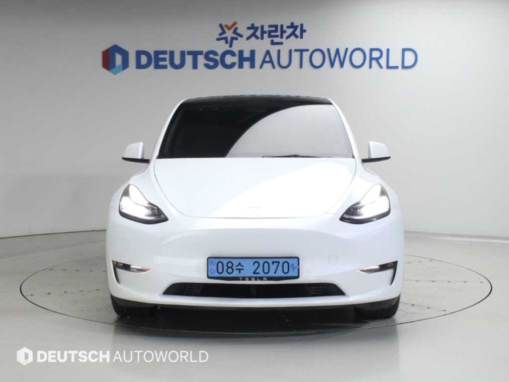 테슬라 모델 Y 롱 레인지 이미지 3