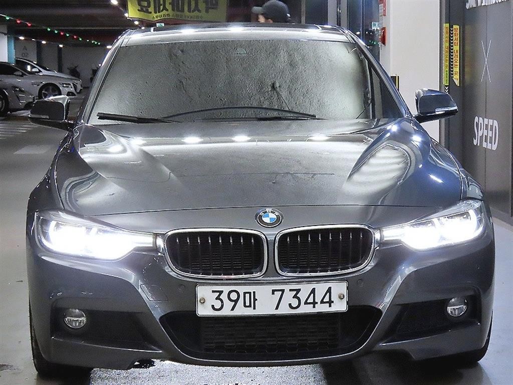 BMW 3시리즈 3시리즈 (F30) 320i M 스포츠 이미지 2