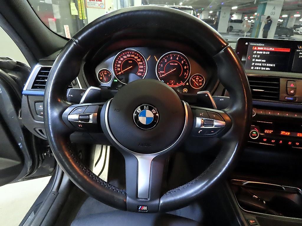BMW 3시리즈 3시리즈 (F30) 320i M 스포츠 이미지 8