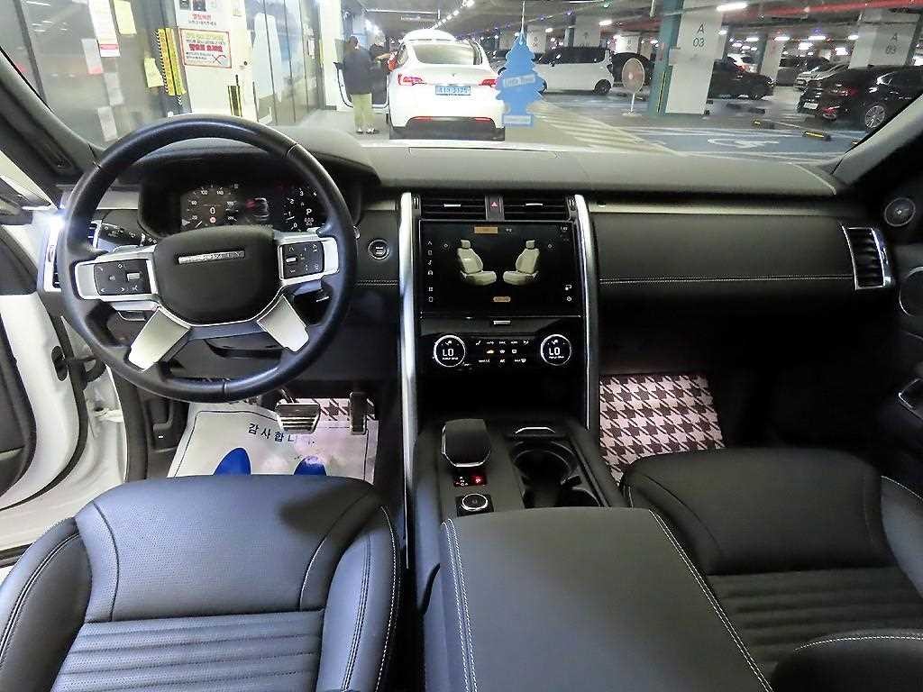 랜드로버 디스커버리 디스커버리5 P360 다이나믹 HSE 이미지 10