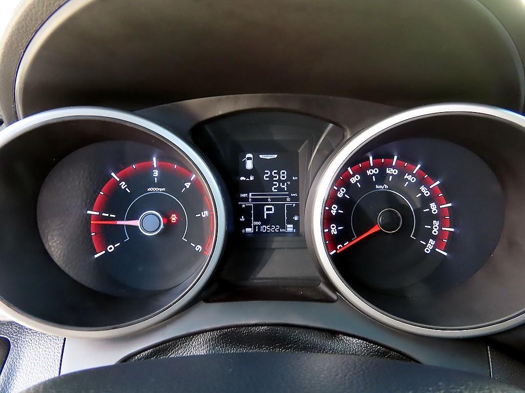 KG모빌리티(쌍용) 티볼리 티볼리 아머 2WD 디젤 TX 이미지 9