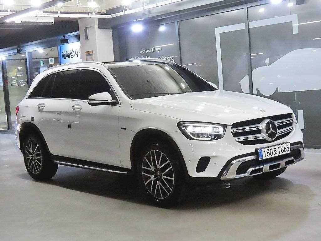 벤츠 GLC 클래스 GLC클래스 X253 GLC 300 e 4MATIC 이미지 1