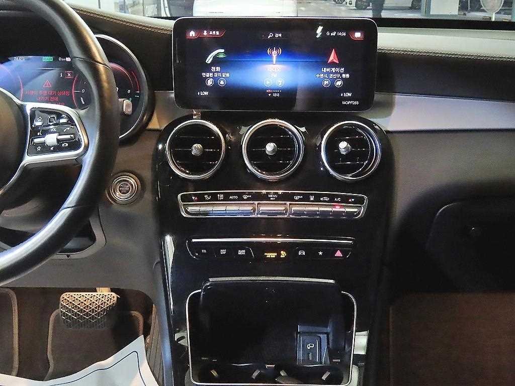 벤츠 GLC 클래스 GLC클래스 X253 GLC 300 e 4MATIC 이미지 11