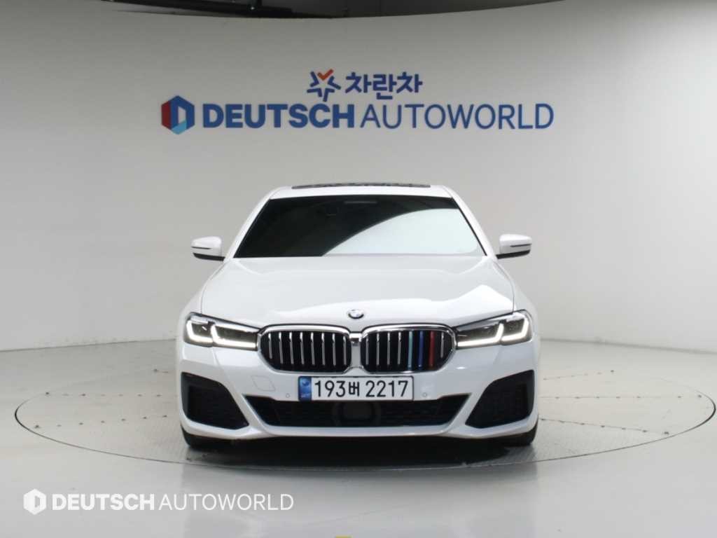 BMW 5시리즈 5시리즈 (G30) 520i M 스포츠 이미지 1