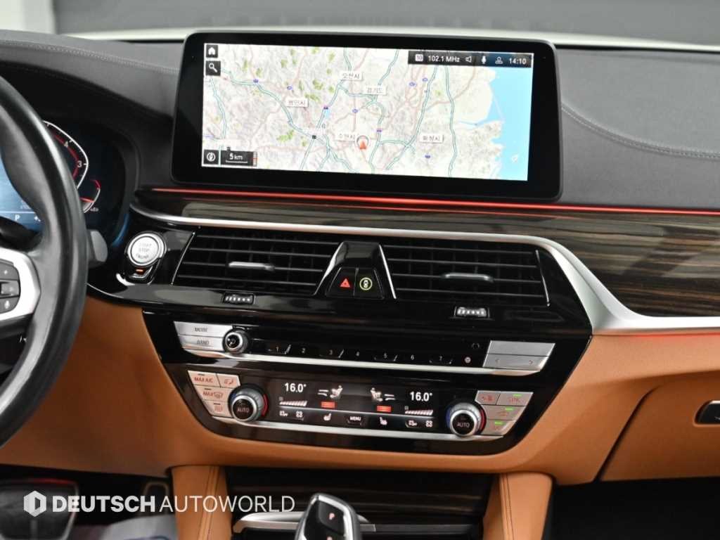 BMW 5시리즈 5시리즈 (G30) 520i M 스포츠 이미지 14