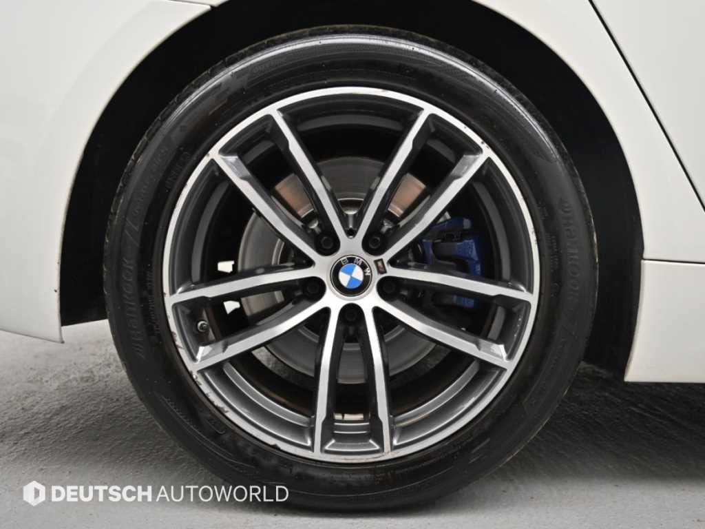 BMW 5시리즈 5시리즈 (G30) 520i M 스포츠 이미지 6