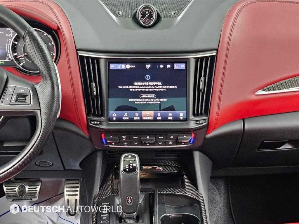 마세라티 르반떼 3.0  AWD 그란 스포츠 이미지 15