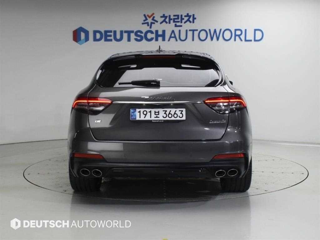 마세라티 르반떼 3.0  AWD 그란 스포츠 이미지 5