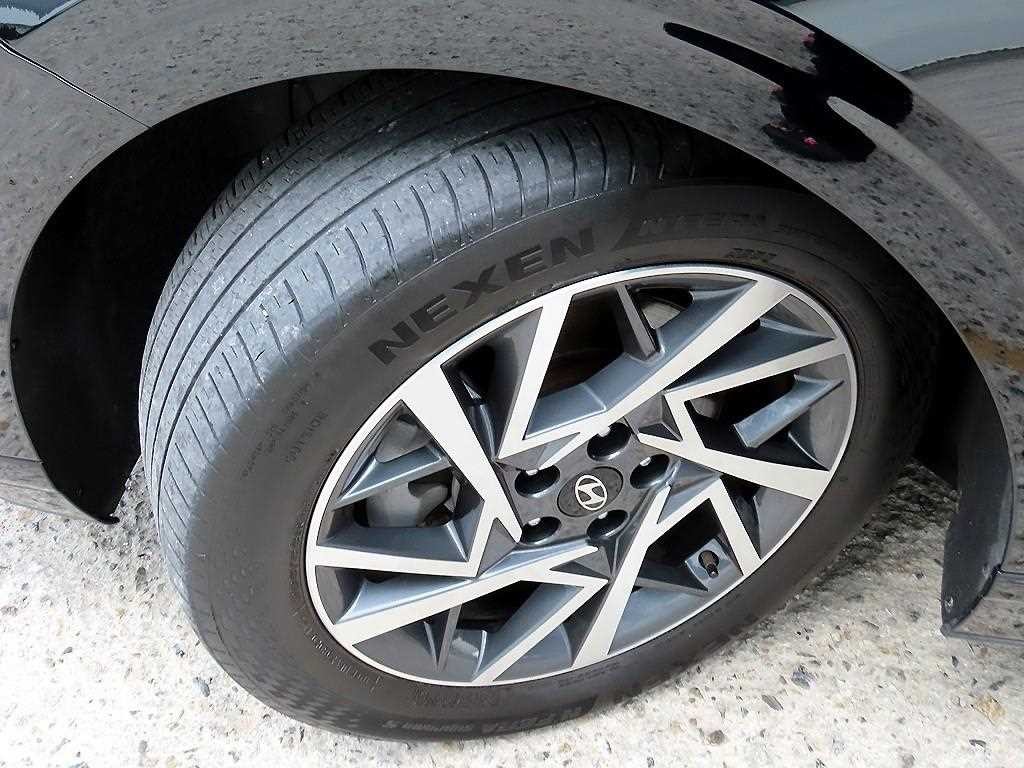 현대 그랜저 그랜저 (GN7) 가솔린 2.5 2WD 프리미엄 이미지 20