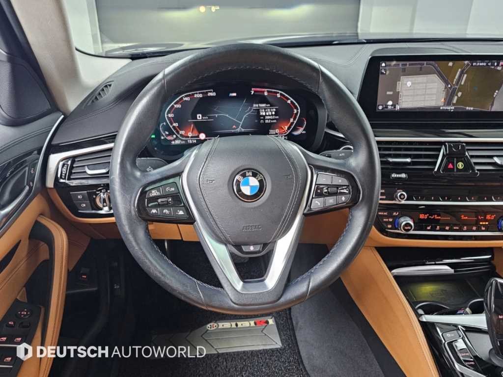 BMW 5시리즈 5시리즈 (G30) 520i 럭셔리 이미지 13