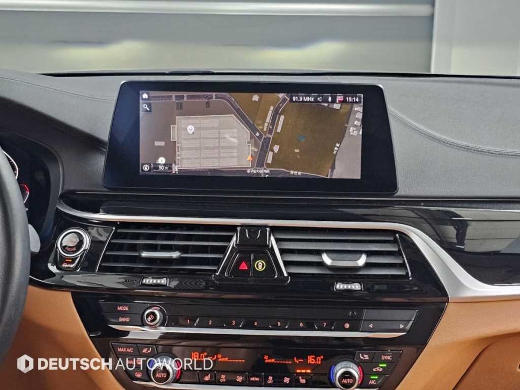 BMW 5시리즈 5시리즈 (G30) 520i 럭셔리 이미지 14