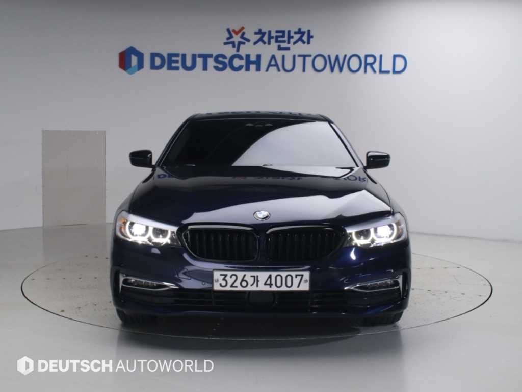 BMW 5시리즈 5시리즈 (G30) 520i 럭셔리 이미지 3