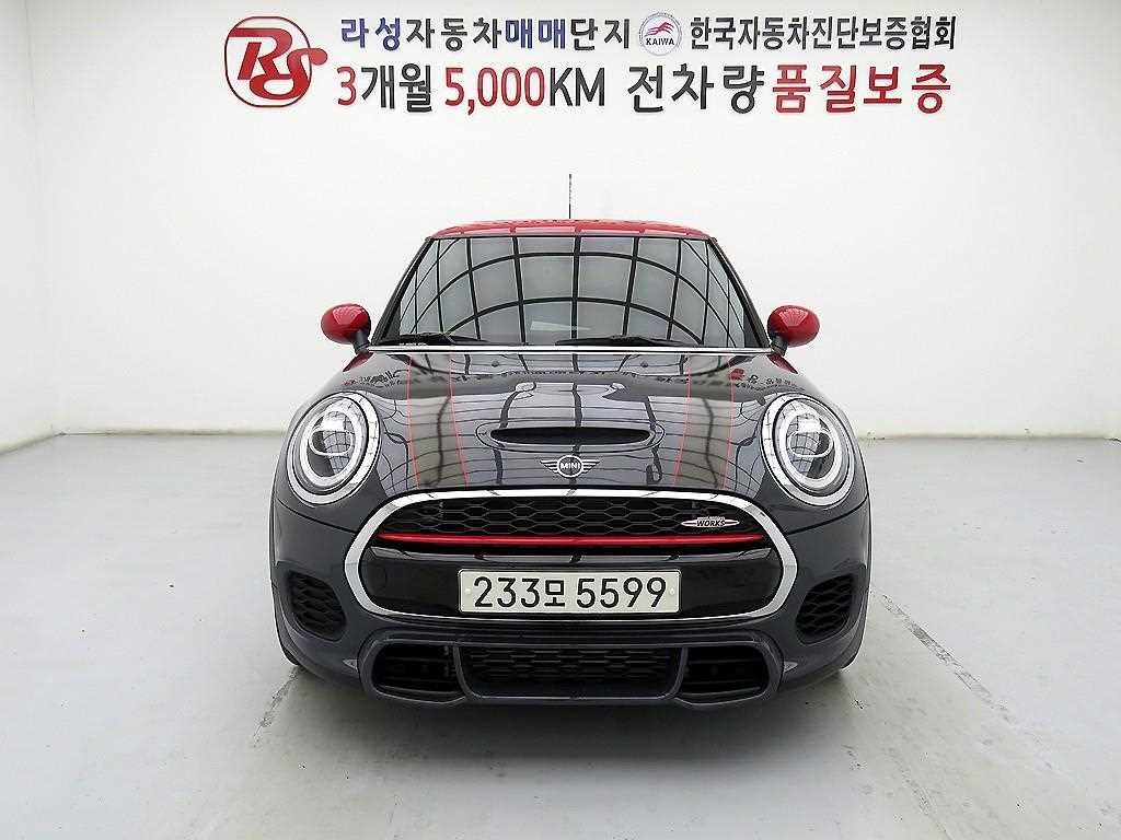 미니 쿠퍼 쿠퍼 S JCW 이미지 1