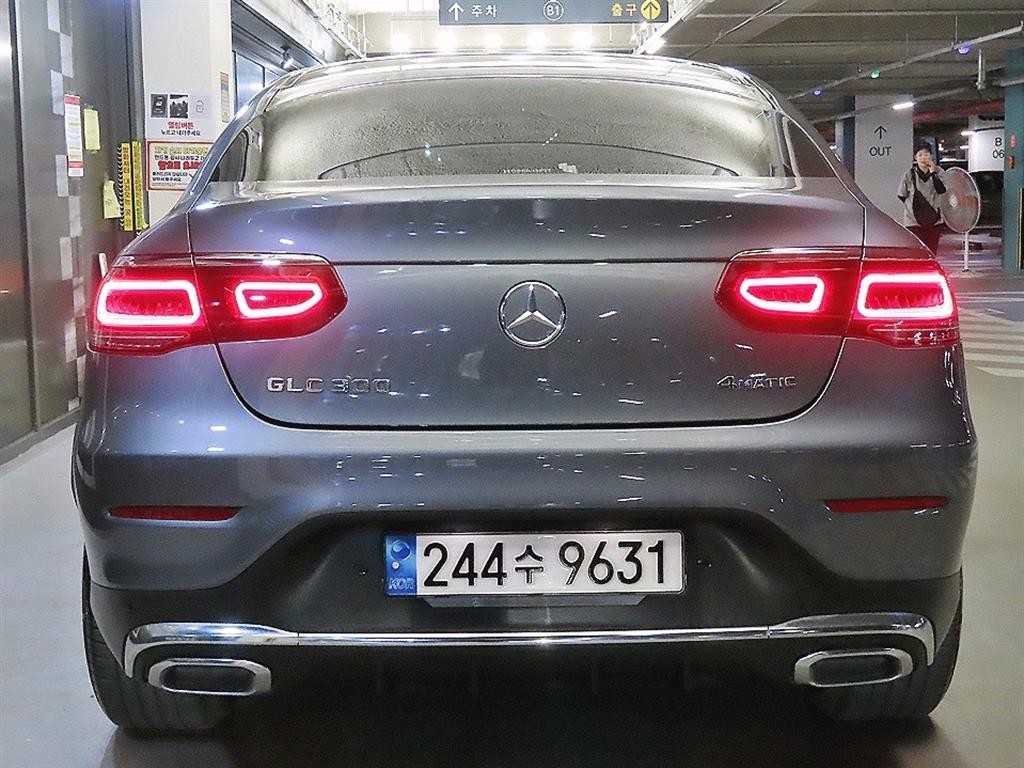 벤츠 GLC 클래스 GLC클래스 X253 GLC 300 4MATIC 쿠페 이미지 5