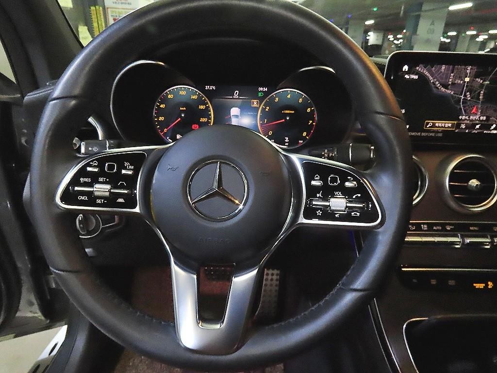 벤츠 GLC 클래스 GLC클래스 X253 GLC 300 4MATIC 쿠페 이미지 8