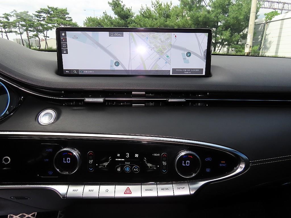 제네시스 GV70 2.5T 가솔린 AWD 스포츠 이미지 14