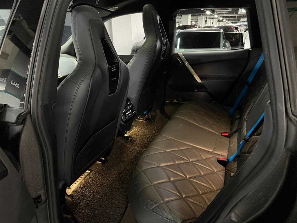 BMW iX xDrive 50 스포츠 플러스 이미지 11