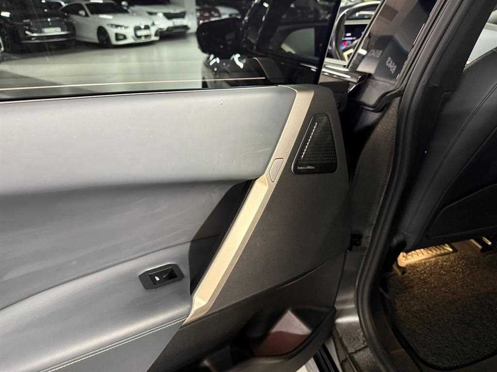BMW iX xDrive 50 스포츠 플러스 이미지 18