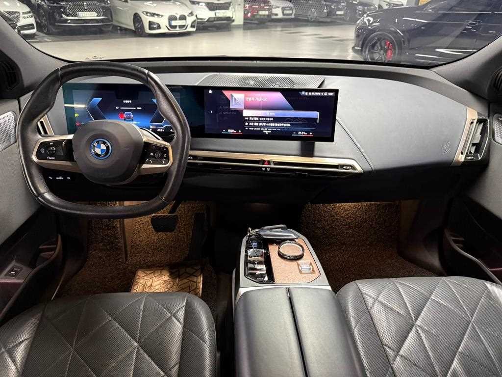 BMW iX xDrive 50 스포츠 플러스 이미지 8
