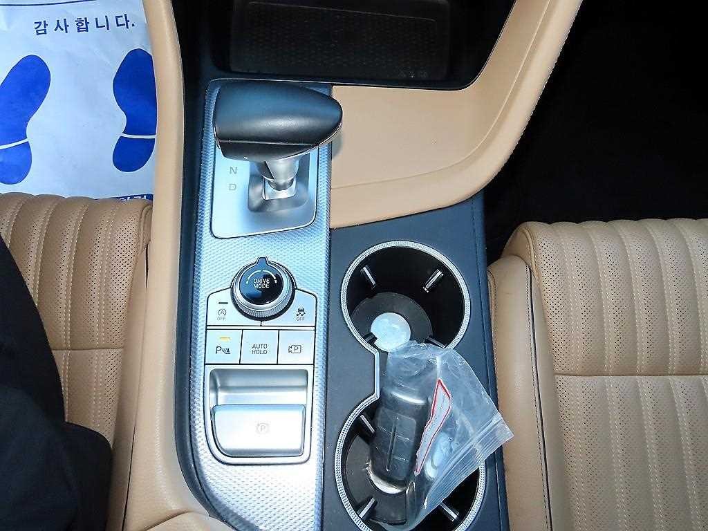 제네시스 G70 더 뉴 G70 가솔린 2.0T 4WD 이미지 11