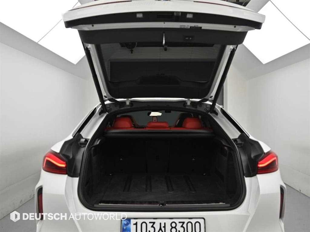 BMW X6M X6M (F96) 4.4 컴페티션 이미지 19