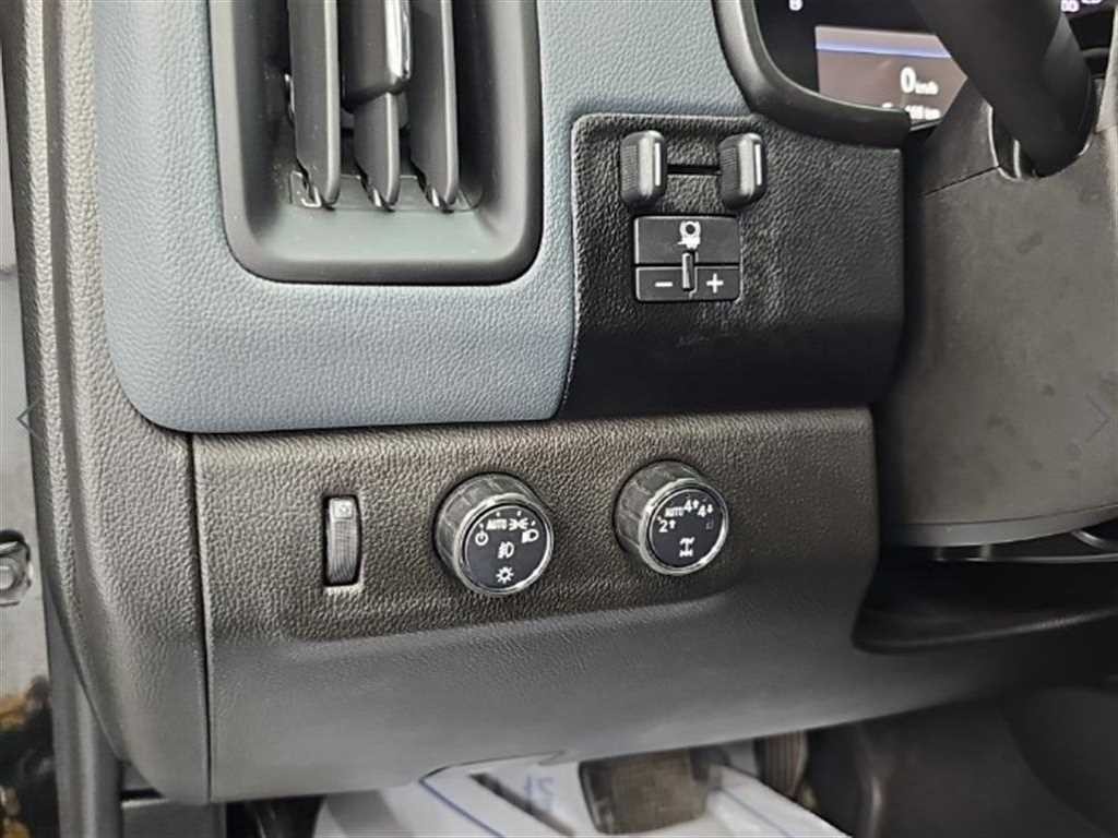 쉐보레 콜로라도 리얼 뉴 콜로라도 3.6 Z71-X 미드나잇 4WD 이미지 17